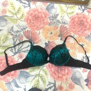 Adore me lacy push up bra 34B